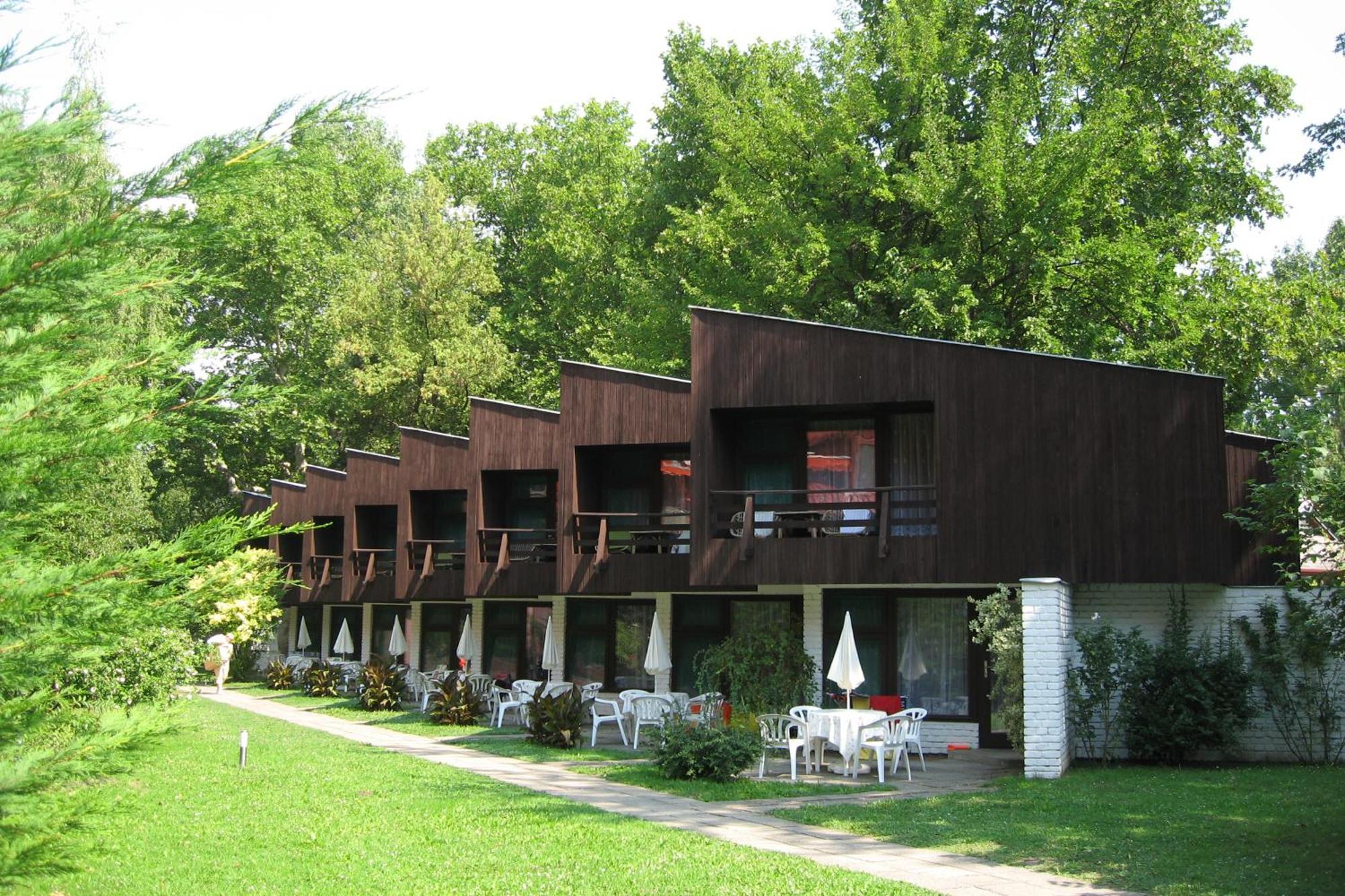 בלטונללה Hotel Melis מראה חיצוני תמונה